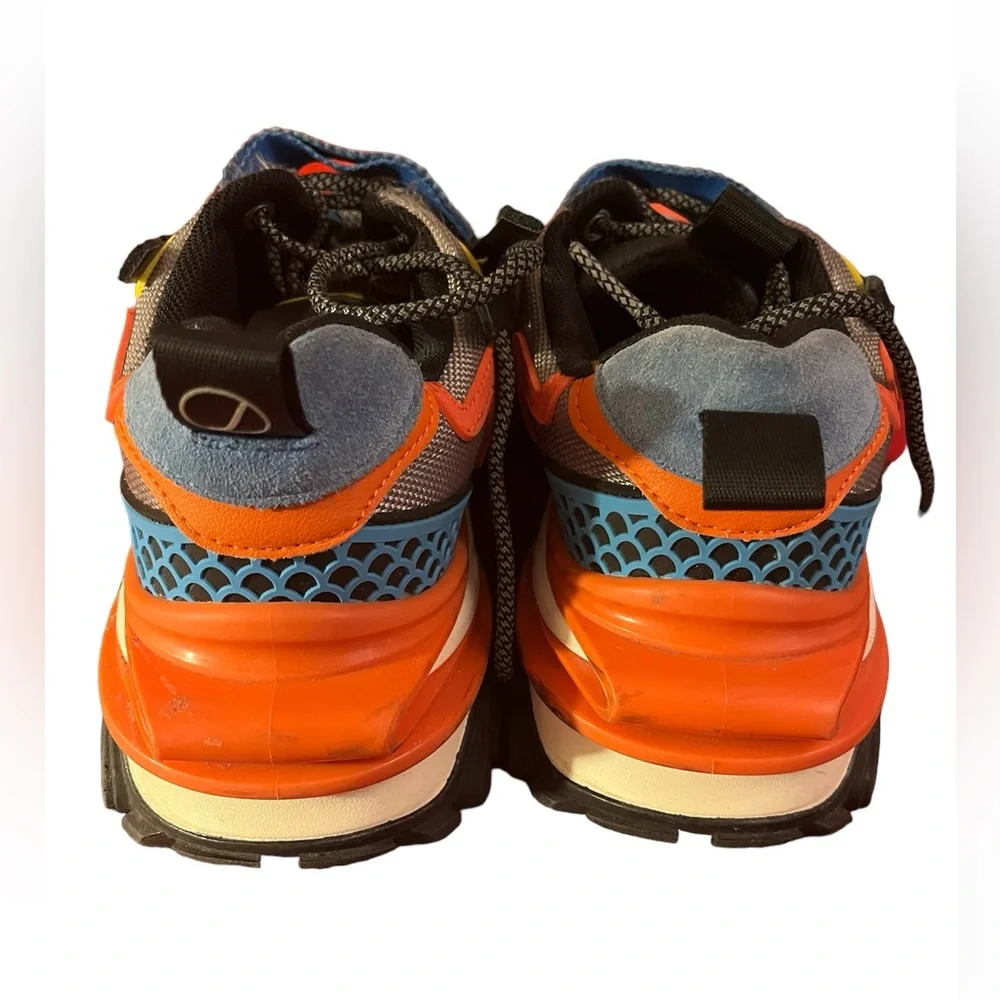 JAVI brand tennis shoes. NWOT.